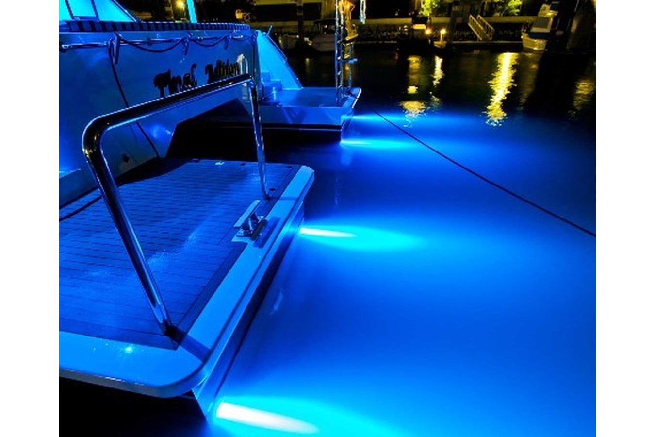 Comparatif 2025 projecteurs LED sous-marins – SMX, TIX, THX